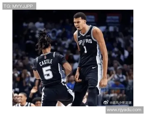 10月31日马刺与热火全场精彩对决回顾与分析 10月31日马刺与热火全场精彩对决回顾与分析