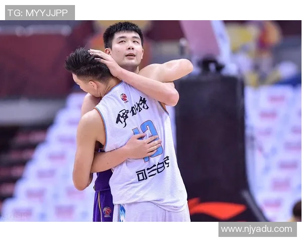 北控队与新疆体彩队激战正酣谁将赢得这场篮球巅峰对决